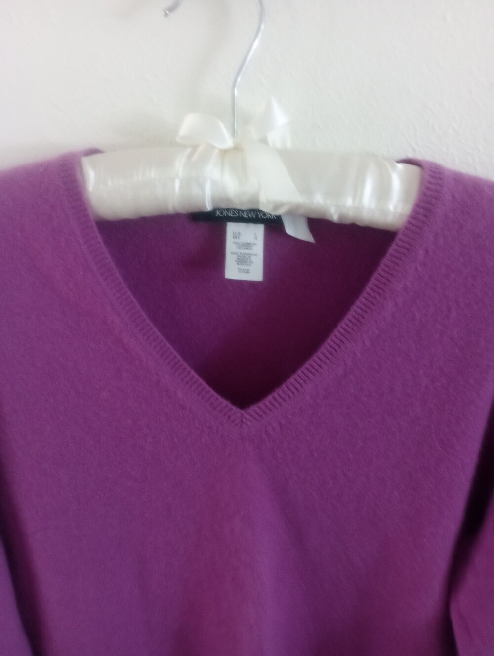 JONES NY 100% Cashmere Purple Magenta V-Neck Sweater | L - Picture 3 of 6